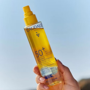 Eau Solaire Très Haute Protection SPF50+